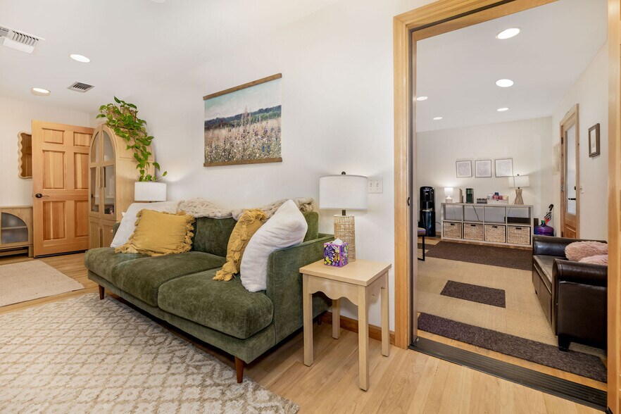 More Photos Of 825 Zion St, Nevada City Office For Sale