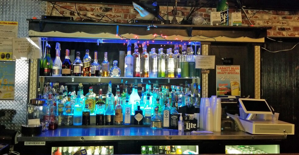 More Photos Of 4002 Jennings Rd, Cleveland Bar For Sale