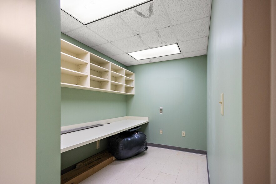 More Photos Of 1815 Hospital Dr, Jackson Medical For Sale