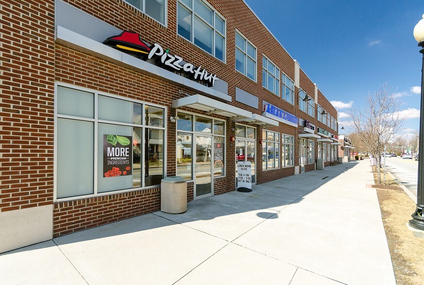 More Photos Of 840-870 W Main St, Lansdale Storefront Retail Office For Lease