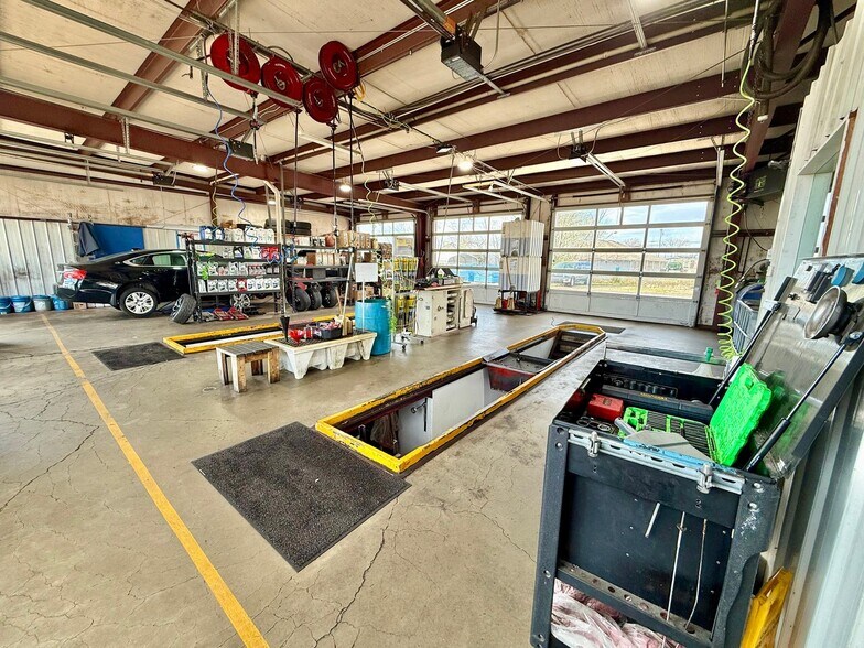 More Photos Of 134 Merchant St, Cadiz General Retail For Sale