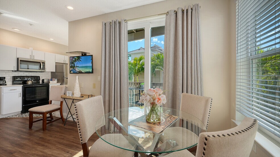 More Photos Of 5610 AVENIDA DEL MARE, Sarasota Specialty For Sale