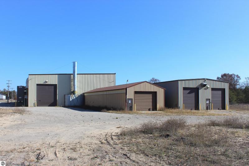 More Photos Of 758 Isenhauer Rd, Grayling Manufacturing For Sale