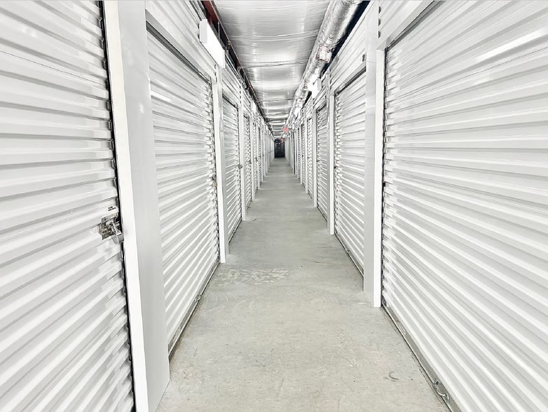 More Photos Of 3033 NE 53rd Ave, Gainesville Self Storage For Sale