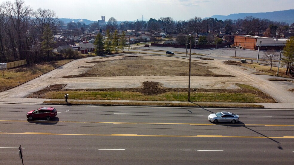More Photos Of 2060 Fort Henry Dr, Kingsport Land For Lease