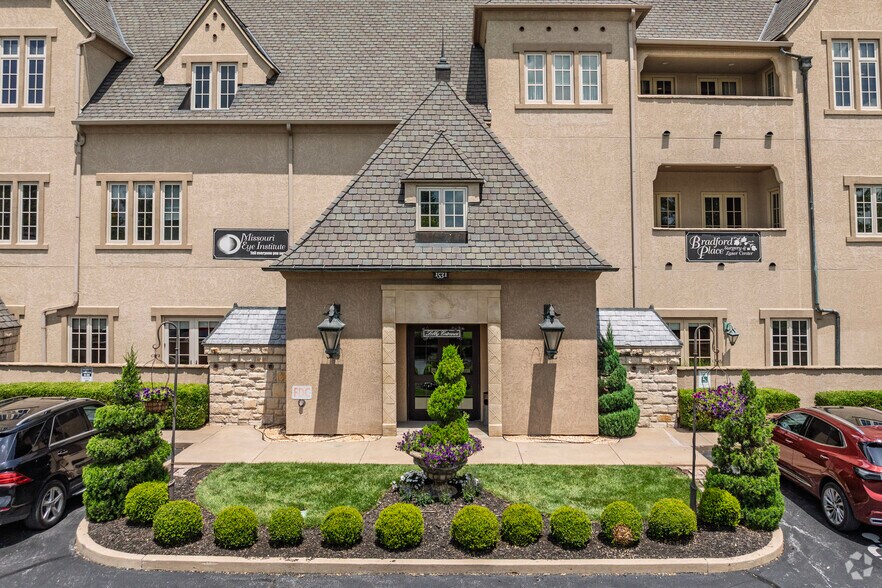 More Photos Of 1531 E Bradford Pky, Springfield Medical For Lease