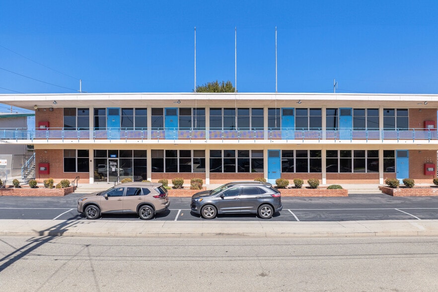 More Photos Of 4755 130th st, Hawthorne Schools For Lease