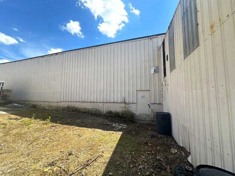 More Photos Of 3731 W Alexandersville Bellbrook Rd, Dayton Warehouse For Sale