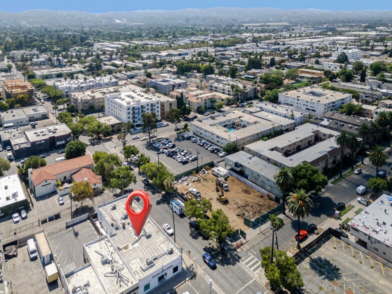 More Photos Of 14554-14560 Friar St, Van Nuys Freestanding For Sale