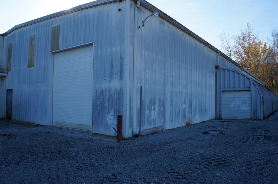 More Photos Of 969 Ohio Pike, Cincinnati Flex For Lease