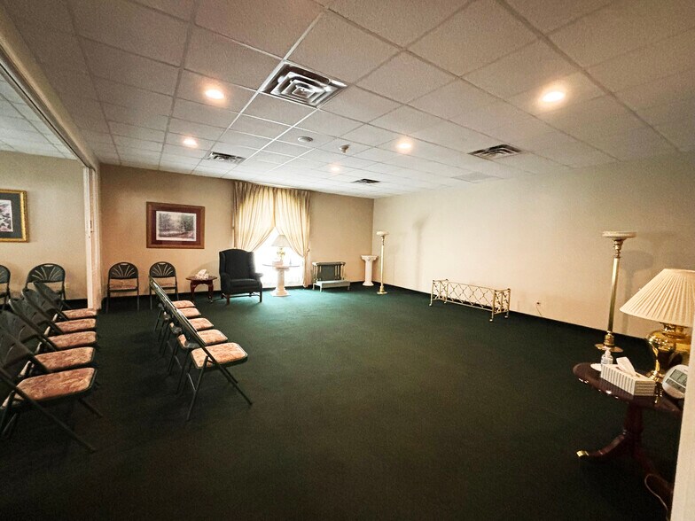 More Photos Of 3640 Clinton St, Buffalo Freestanding For Sale