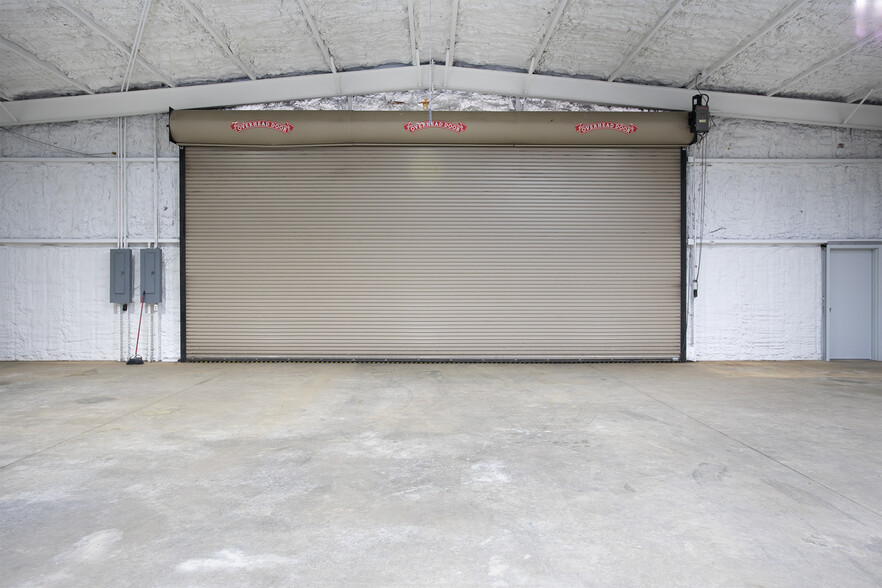 More Photos Of 15503 TX-110, Whitehouse Warehouse For Lease