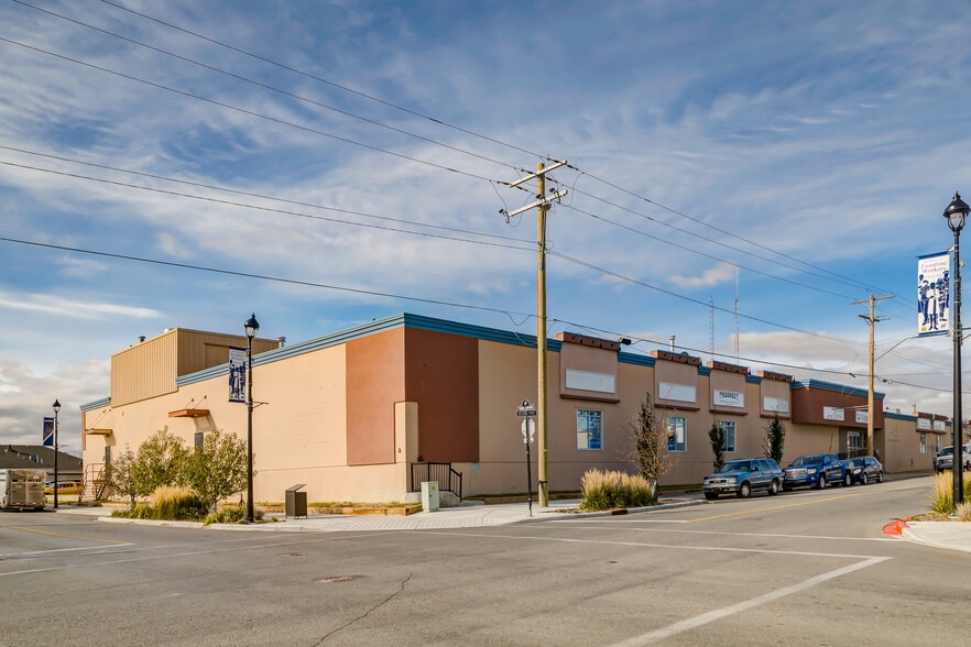 More Photos Of 320 2nd St, Strathmore Storefront Retail Office For Lease