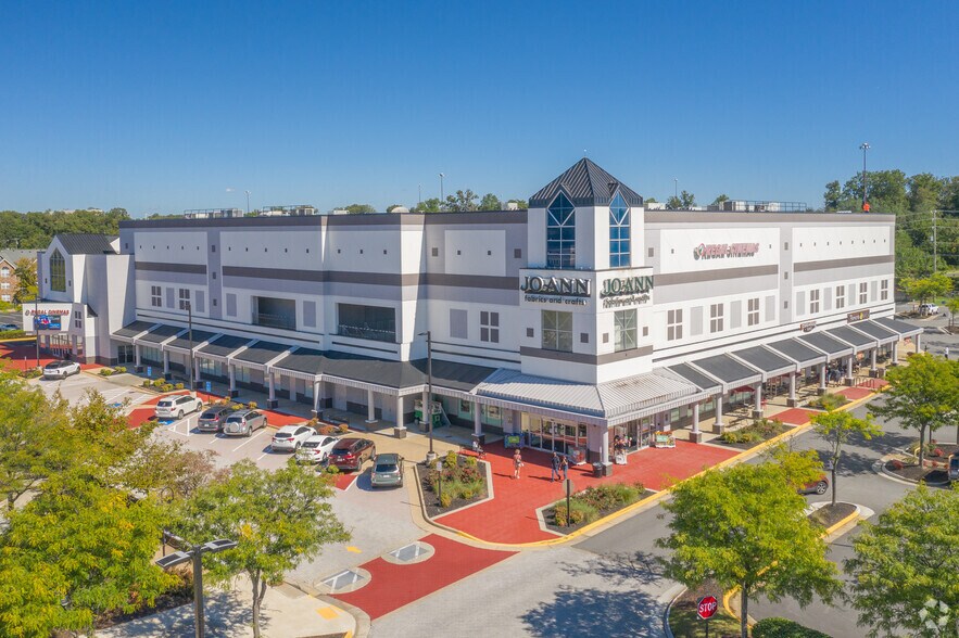 More Photos Of 12100-12220 W Fairfax Towne Center, Fairfax Unknown For Lease