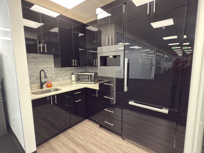 More Photos Of 2951 Flowers Rd S, Atlanta Office For Lease