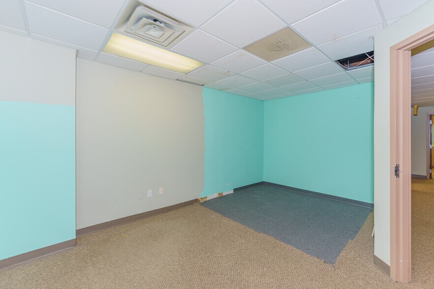 More Photos Of 961-963 State Route 146, Clifton Park Medical For Lease