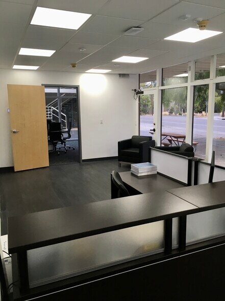 More Photos Of 2181 Park Blvd, Palo Alto Office For Lease