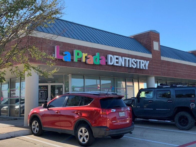 More Photos Of 565 W Oates Rd, Garland Freestanding For Sale