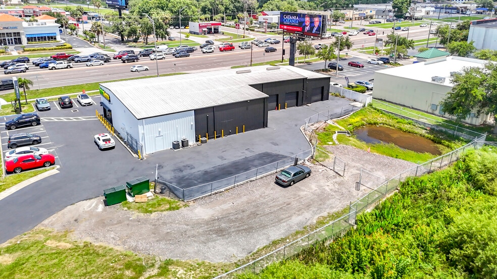 More Photos Of 8338 N Dale Mabry Hwy, Tampa Showroom For Sale