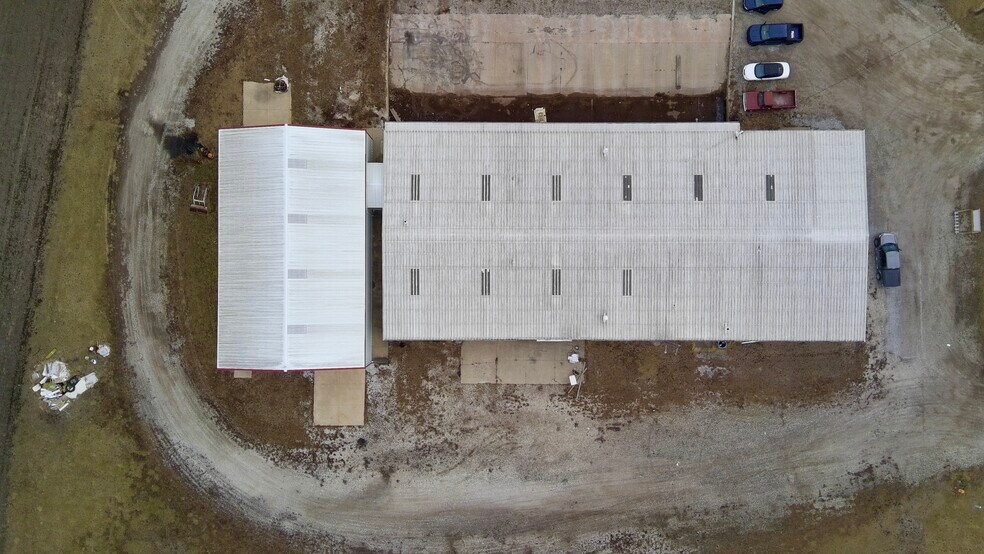 More Photos Of 125 Barlow Rd, Farmington Distribution For Lease