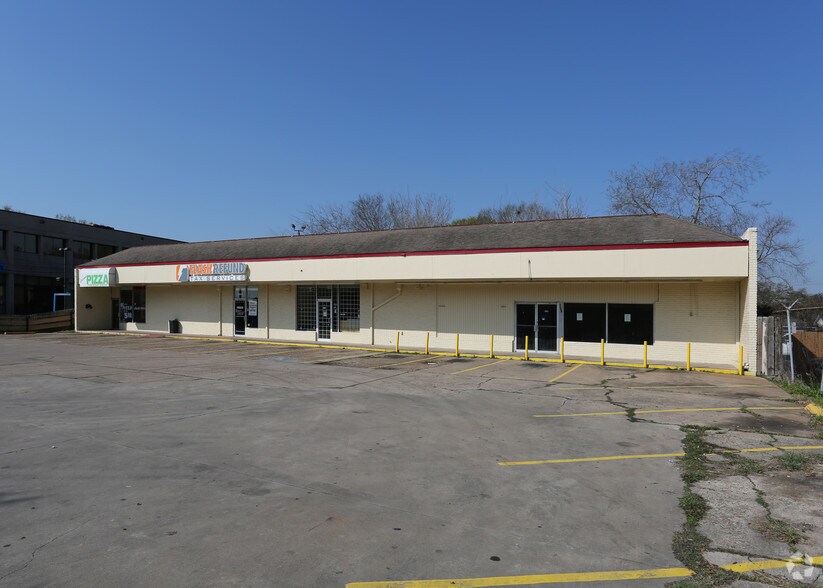 More Photos Of 8540 Broadway St, Houston Unknown For Lease