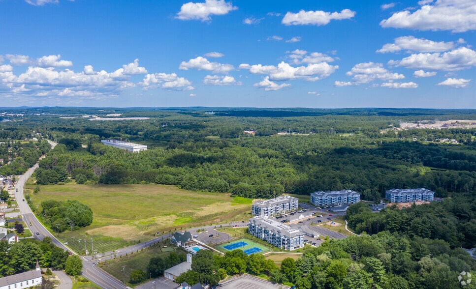 More Photos Of 703 Daniel Webster Hwy, Merrimack Warehouse For Lease