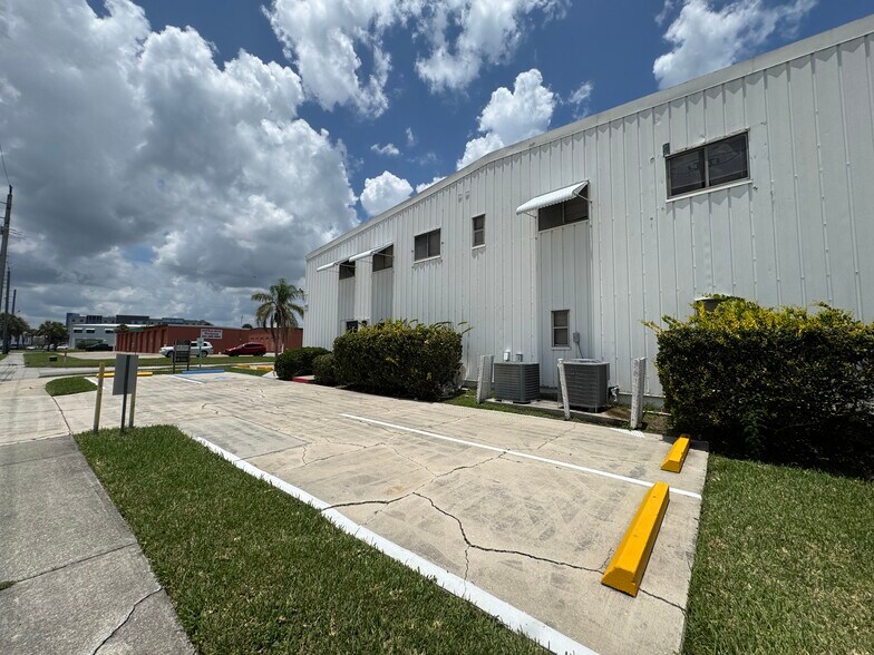 More Photos Of 280 W Central Blvd, Cape Canaveral Manufacturing For Lease