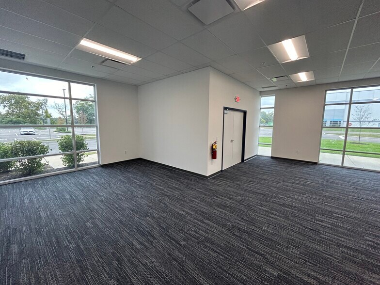 More Photos Of 1369 Lamberton Rd, Hamilton Township Warehouse For Lease