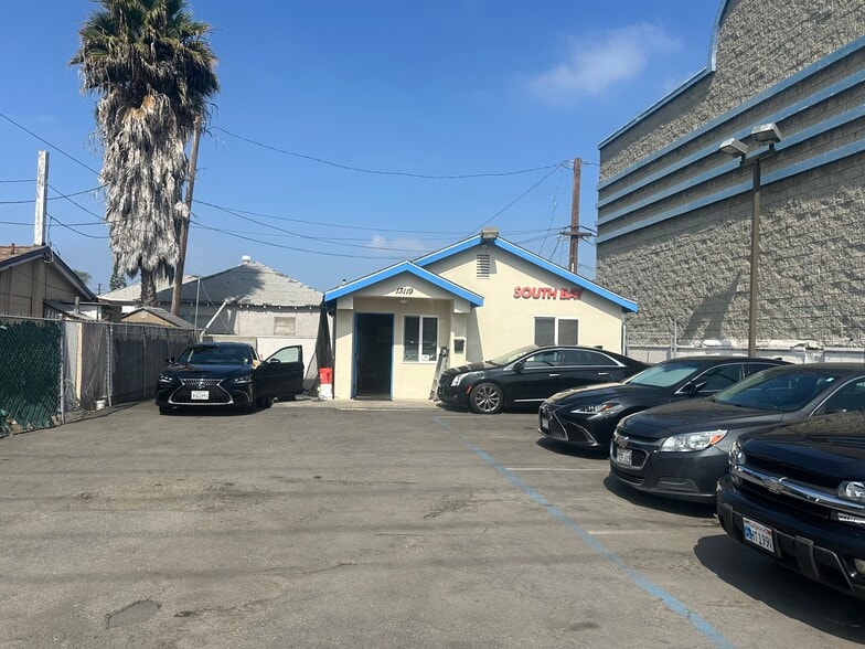 Primary Photo Of 13119 Inglewood Ave, Hawthorne General Retail For Sale