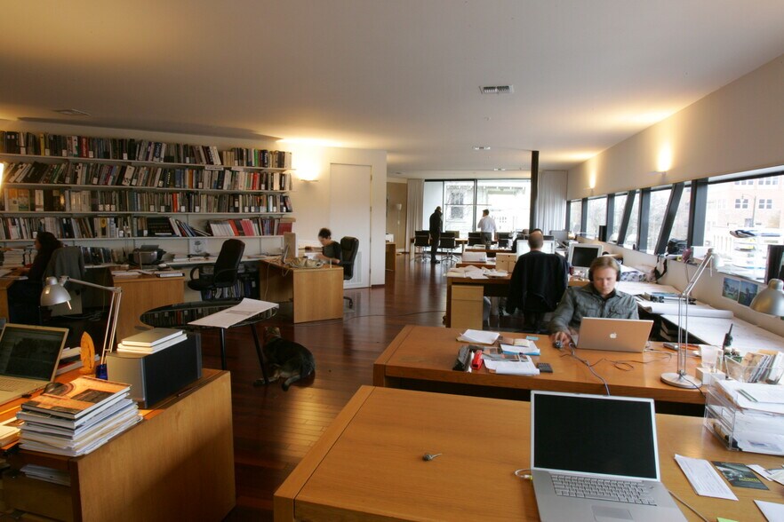 More Photos Of 1111 E 11th St, Austin Office For Sale