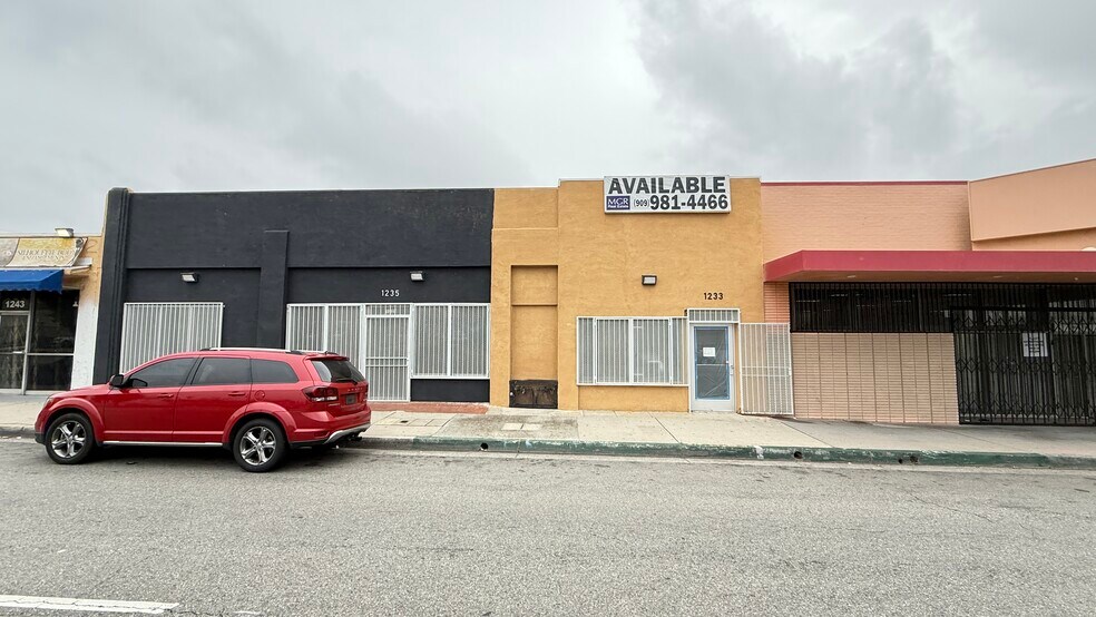 Primary Photo Of 1233-1235 N E St, San Bernardino Restaurant For Lease