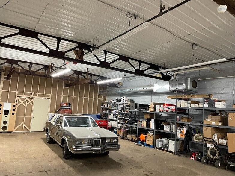 More Photos Of 1427-1431 Valley Dr, Syracuse Warehouse For Sale