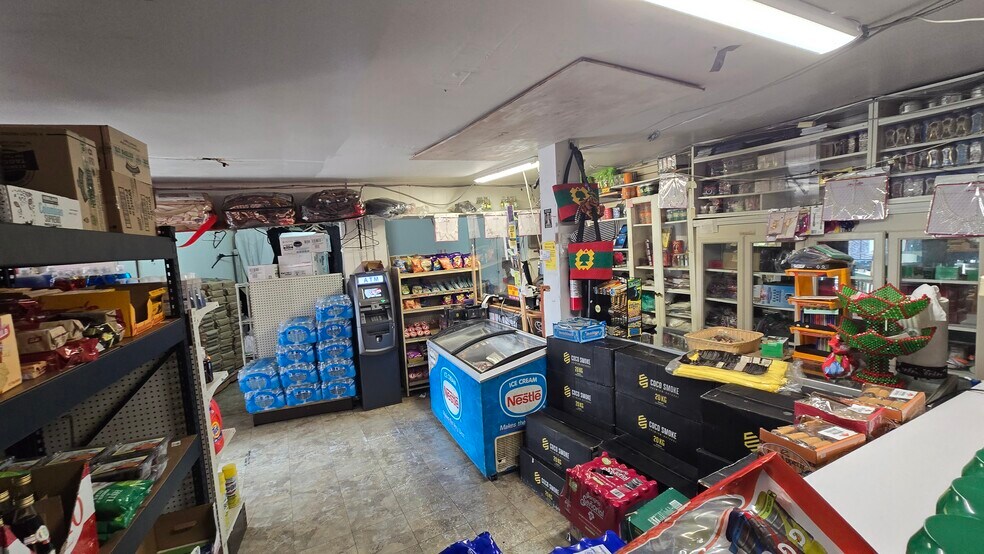 More Photos Of 8300 Wabash Ave S, Seattle Freestanding For Sale