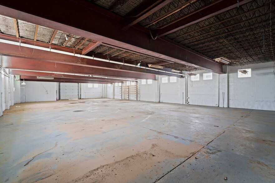 More Photos Of 414 E Lincoln Ave, Mc Donald Warehouse For Sale