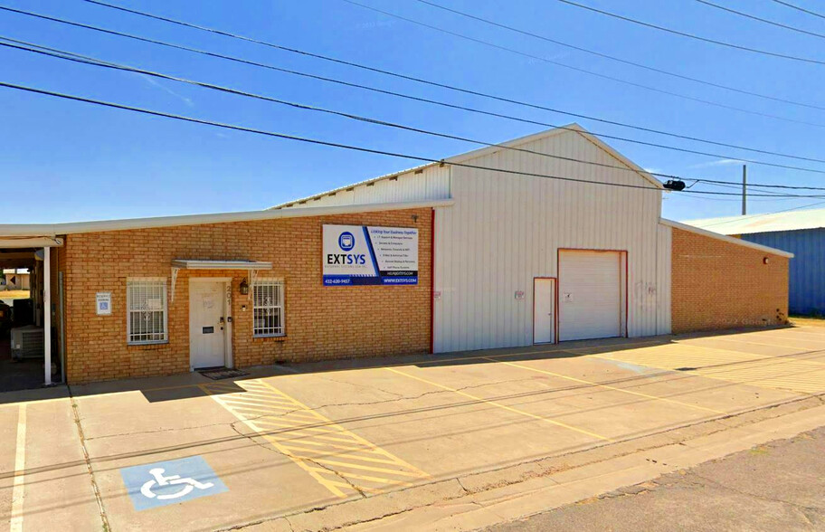 Primary Photo Of 201 W Washington Ave, Midland Office For Sale