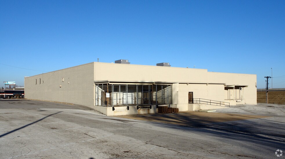 More Photos Of 4330 S Broadway, Saint Louis Freestanding For Sale