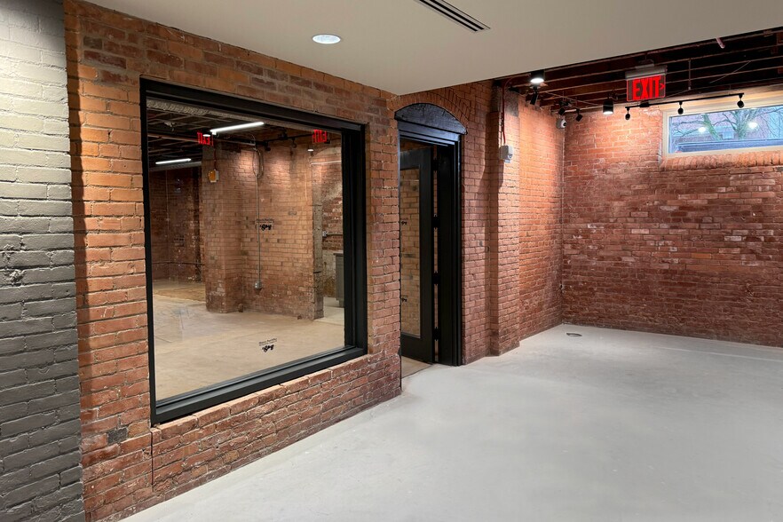 More Photos Of 1 East Ave, Lockport Office For Lease