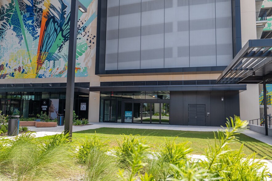 More Photos Of 400 West Bay Dr, Largo Specialty For Lease