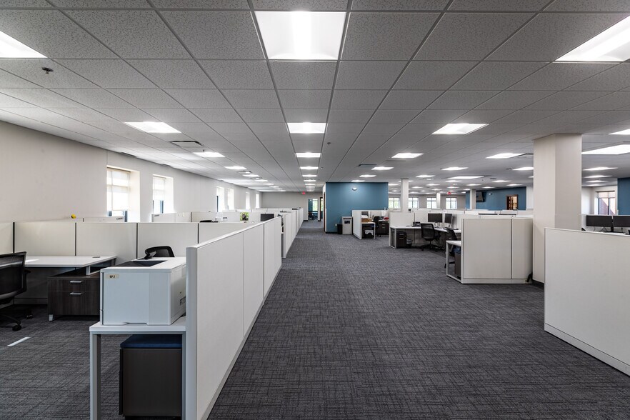 More Photos Of 2 Copeland Ave, La Crosse Office For Sale