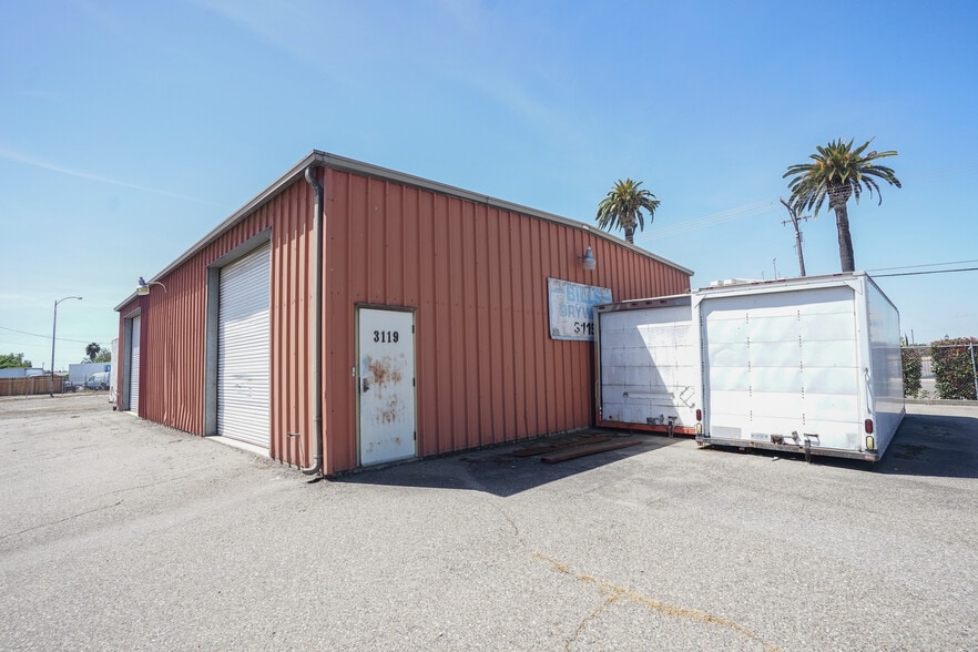 More Photos Of 3119 West Ave, Ceres Warehouse For Sale