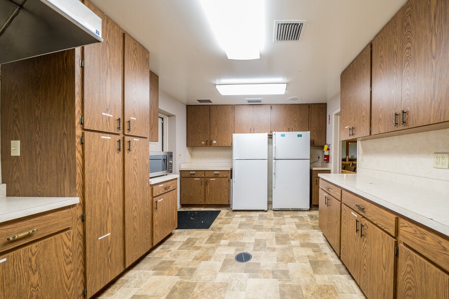 More Photos Of 3500 13th Ave N, Saint Petersburg Religious Facility For Sale