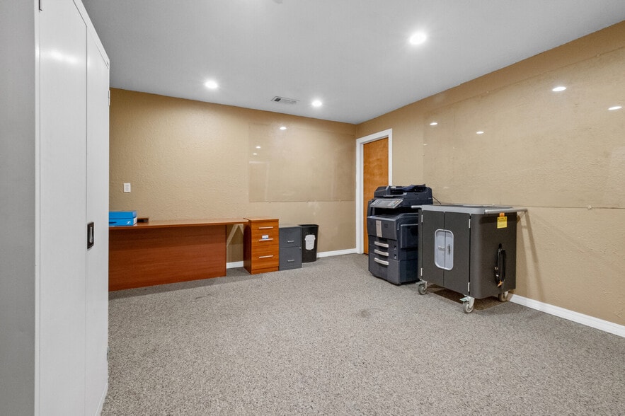 More Photos Of 814 E Cherokee Ave, Sallisaw Religious Facility For Sale