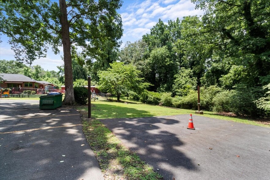More Photos Of 2365 County Line Rd, Atlanta Daycare Center For Sale