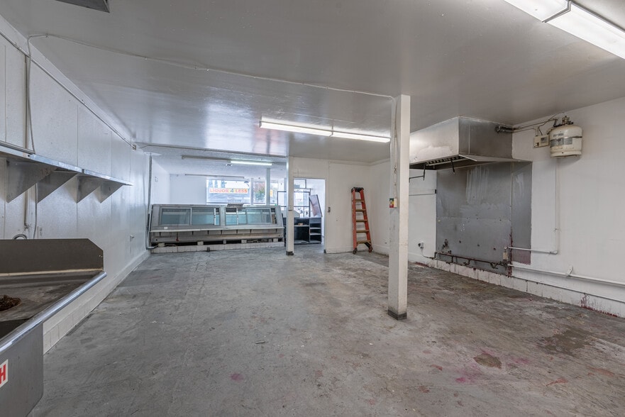 More Photos Of 1701-1709 E Artesia Blvd, Long Beach Storefront For Lease