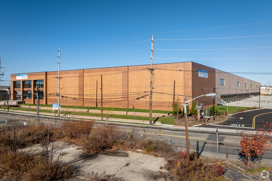 More Photos Of 936 Harrison Ave, Kearny Distribution For Lease