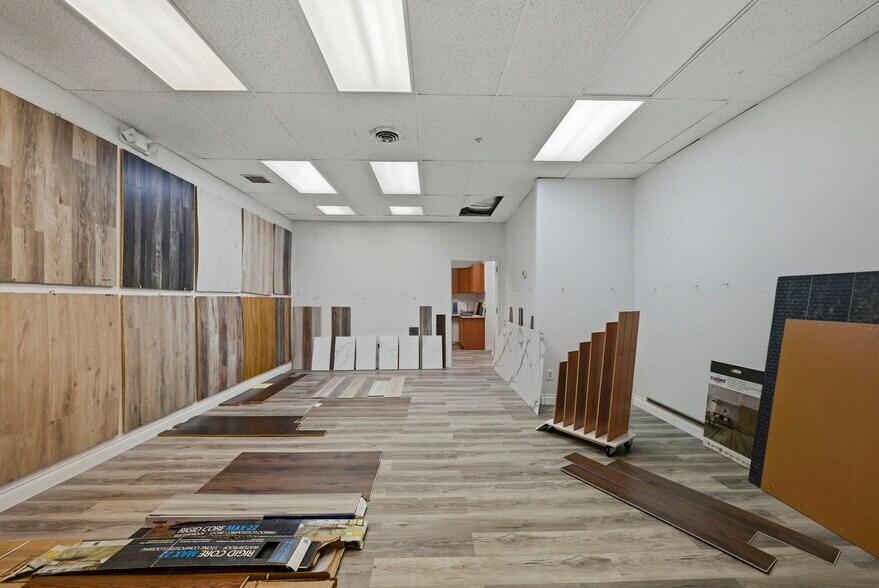 More Photos Of 1245 US 1, Edison Medical For Lease