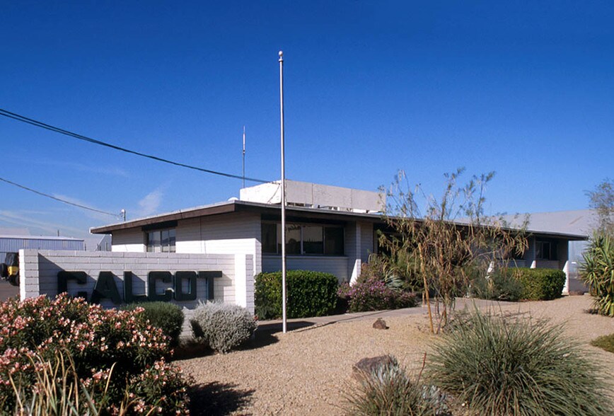 More Photos Of 5220 N 51st Ave, Glendale Warehouse For Lease