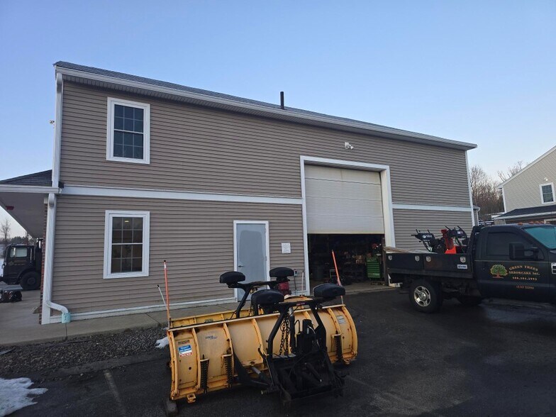More Photos Of 225 Industrial Rd, Wrentham Service For Lease