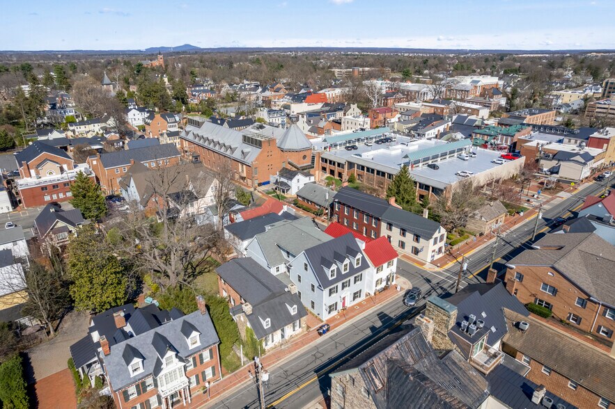 More Photos Of 104 Loudoun St SW, Leesburg Storefront Retail Office For Sale