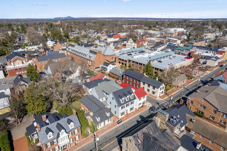 More Photos Of 104 Loudoun St SW, Leesburg Storefront Retail Office For Sale
